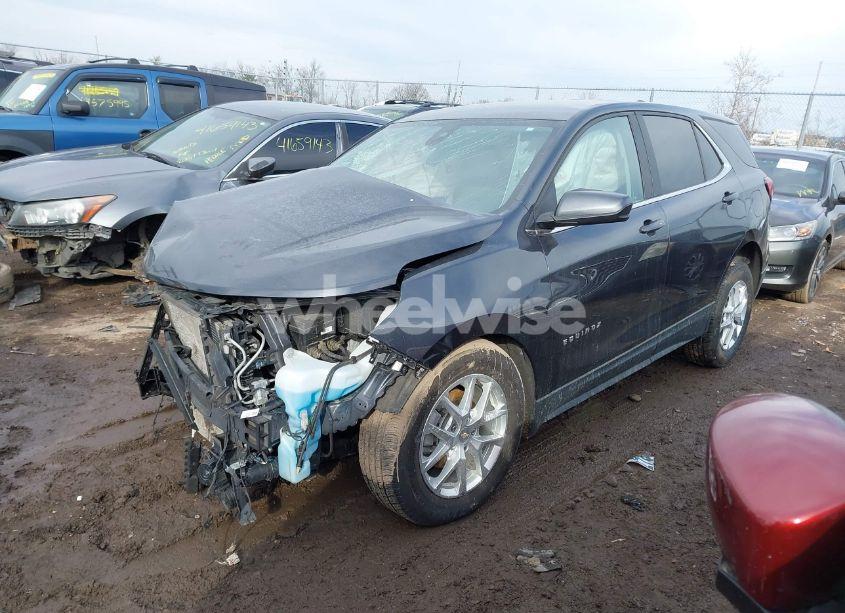 Photo 2 of 2022 Chevrolet Equinox AWD LT (VIN 2GNAXUEV6N6127210)