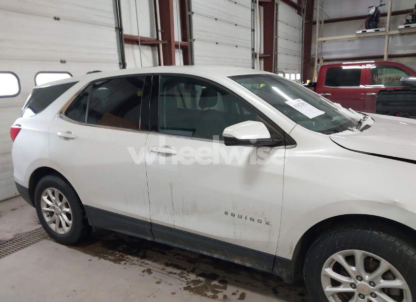 Photo 13 of 2019 Chevrolet Equinox LT (VIN 2GNAXUEV7K6204677)