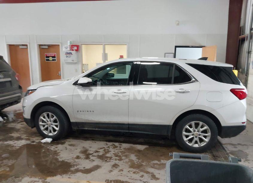 Photo 14 of 2019 Chevrolet Equinox LT (VIN 2GNAXUEV7K6204677)