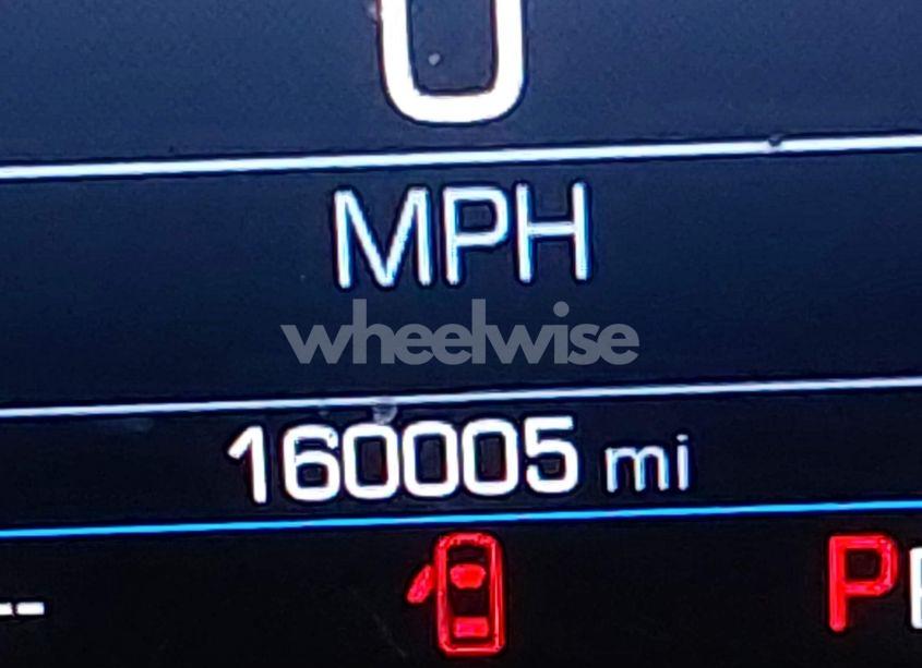 Photo 15 of 2019 Chevrolet Equinox LT (VIN 2GNAXUEV7K6204677)