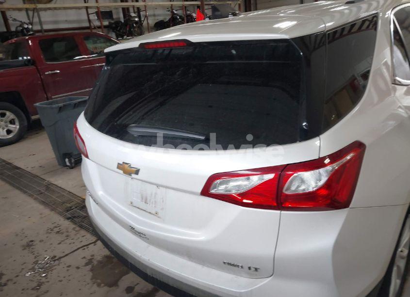 Photo 16 of 2019 Chevrolet Equinox LT (VIN 2GNAXUEV7K6204677)