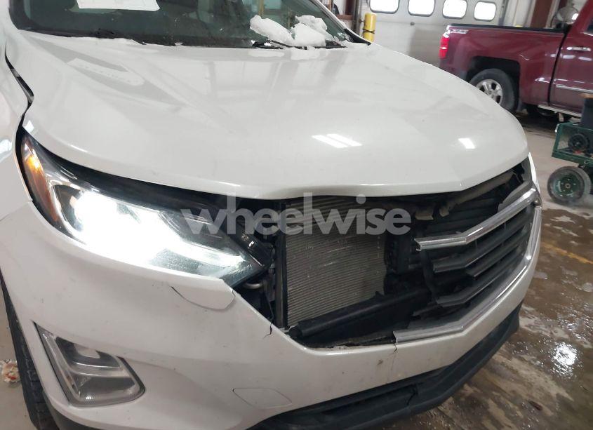 Photo 6 of 2019 Chevrolet Equinox LT (VIN 2GNAXUEV7K6204677)