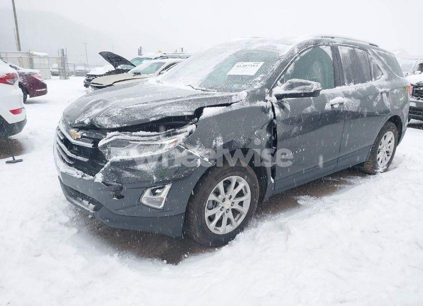 Photo 2 of 2019 Chevrolet Equinox LT (VIN 2GNAXUEV7K6277323)