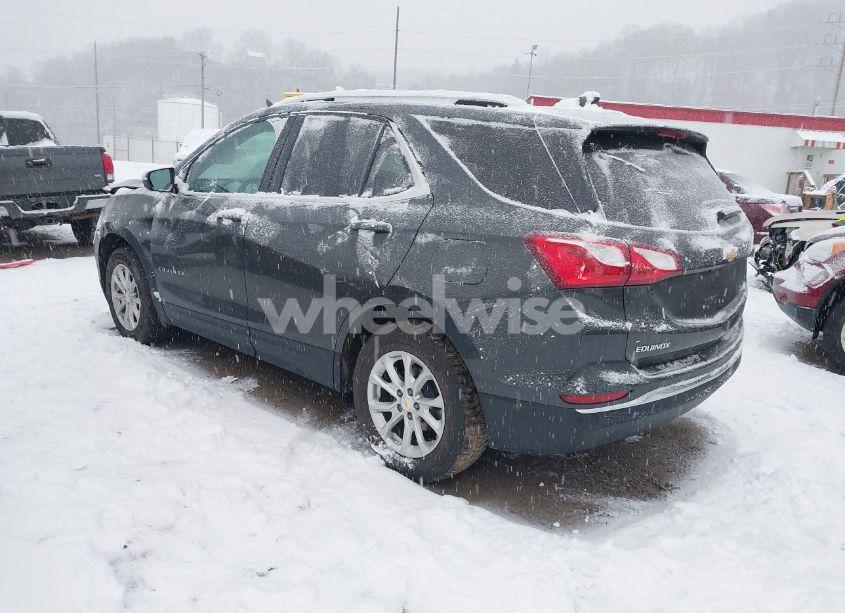 Photo 3 of 2019 Chevrolet Equinox LT (VIN 2GNAXUEV7K6277323)