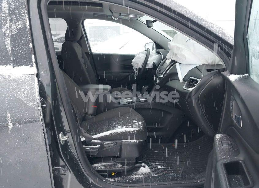 Photo 5 of 2019 Chevrolet Equinox LT (VIN 2GNAXUEV7K6277323)