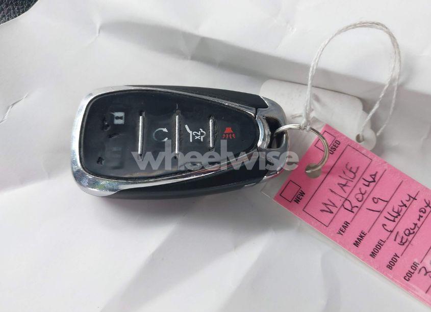 Photo 11 of 2019 Chevrolet Equinox LT (VIN 2GNAXUEV7K6306805)