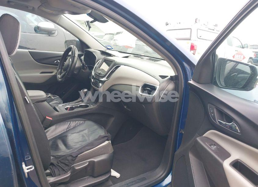 Photo 5 of 2019 Chevrolet Equinox LT (VIN 2GNAXUEV7K6306805)