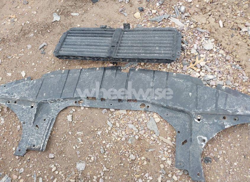 Photo 12 of 2020 Chevrolet Equinox AWD LT 1.5L TURBO (VIN 2GNAXUEV7L6264377)