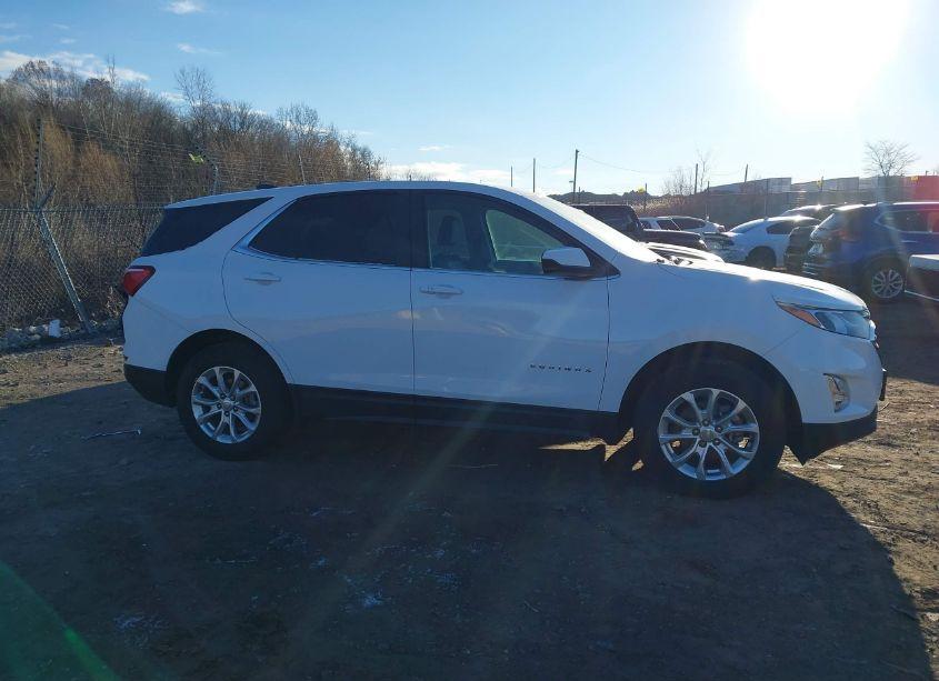 Photo 13 of 2021 Chevrolet Equinox AWD LT (VIN 2GNAXUEV7M6123553)