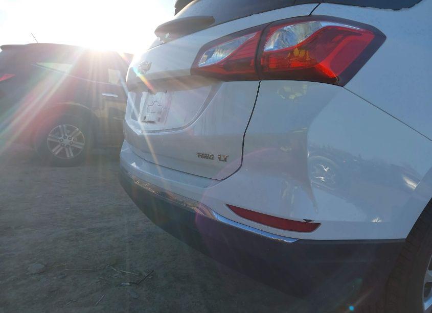 Photo 6 of 2021 Chevrolet Equinox AWD LT (VIN 2GNAXUEV7M6123553)