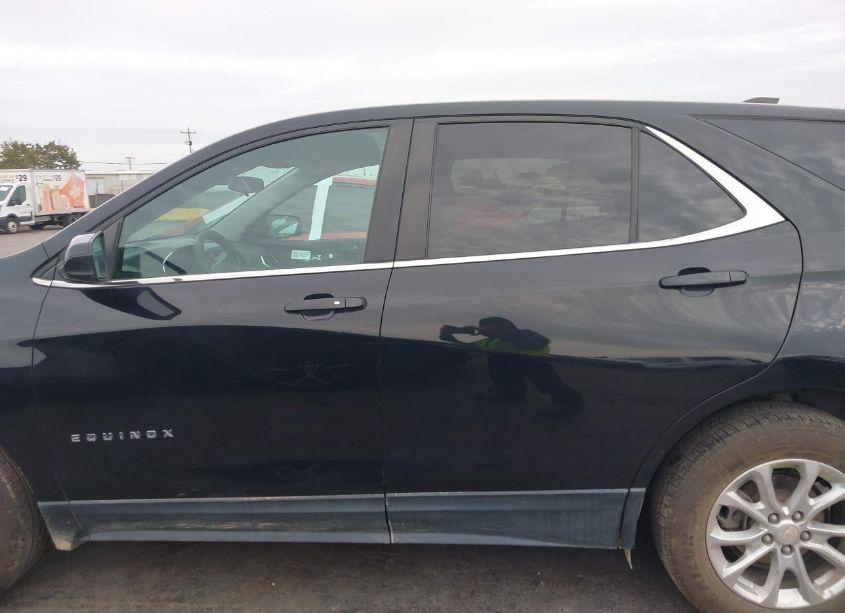 Photo 14 of 2021 Chevrolet Equinox AWD LT (VIN 2GNAXUEV7M6138554)