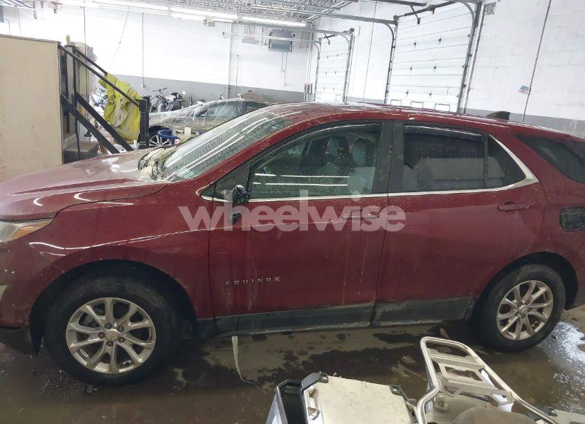 Photo 14 of 2021 Chevrolet Equinox AWD LT (VIN 2GNAXUEV7M6143298)