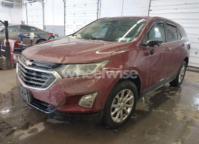 Photo 2 of 2021 Chevrolet Equinox AWD LT (VIN 2GNAXUEV7M6143298)
