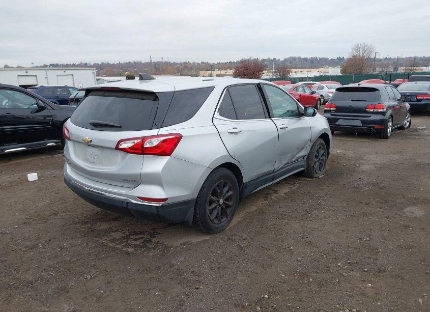 Photo 4 of 2019 Chevrolet Equinox LT (VIN 2GNAXUEV8K6182849)