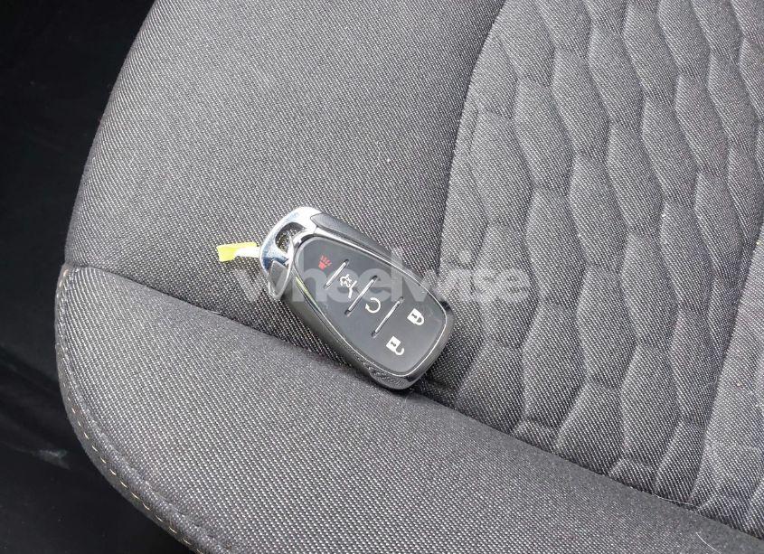 Photo 11 of 2019 Chevrolet Equinox LT (VIN 2GNAXUEV8K6207667)