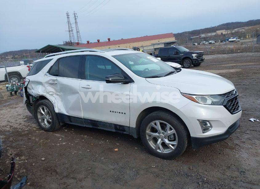 Photo 13 of 2019 Chevrolet Equinox LT (VIN 2GNAXUEV8K6207667)