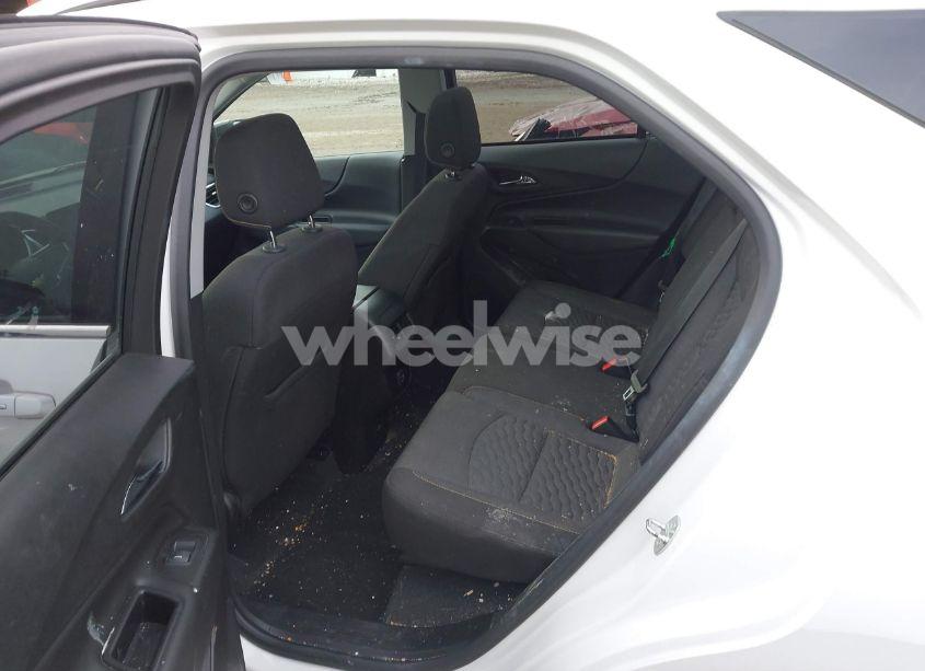 Photo 8 of 2019 Chevrolet Equinox LT (VIN 2GNAXUEV8K6207667)