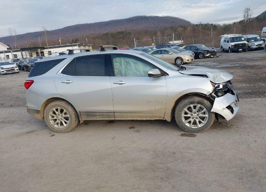 Photo 13 of 2019 Chevrolet Equinox LT (VIN 2GNAXUEV8K6223013)