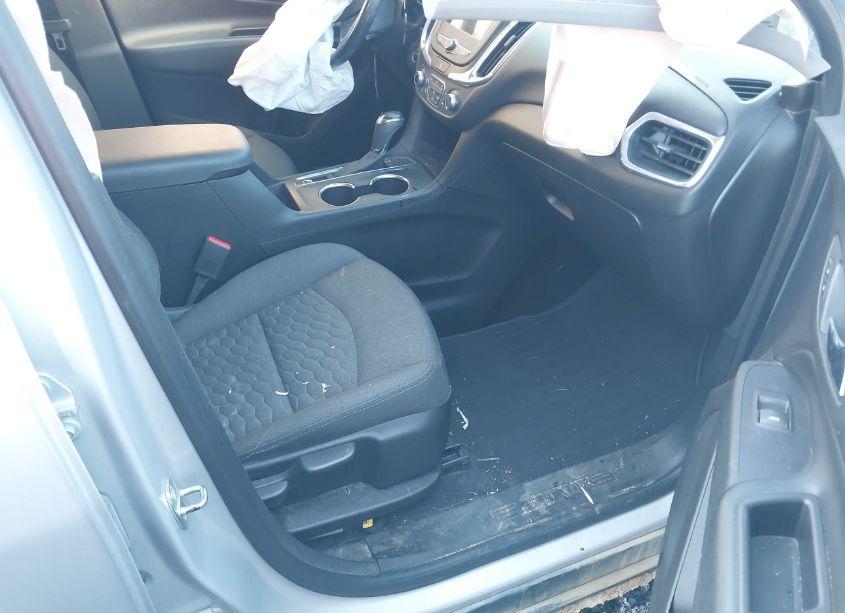 Photo 5 of 2019 Chevrolet Equinox LT (VIN 2GNAXUEV8K6223013)