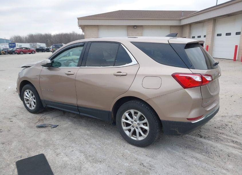 Photo 3 of 2019 Chevrolet Equinox LT (VIN 2GNAXUEV8K6240006)