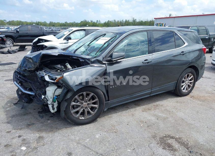 Photo 2 of 2020 Chevrolet Equinox AWD LT 1.5L TURBO (VIN 2GNAXUEV8L6109417)