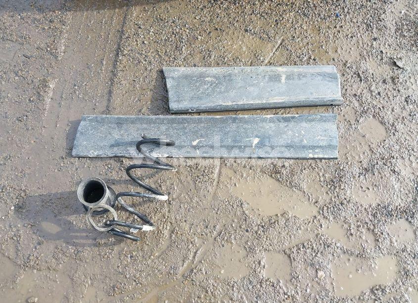 Photo 12 of 2020 Chevrolet Equinox AWD LT 1.5L TURBO (VIN 2GNAXUEV8L6157192)