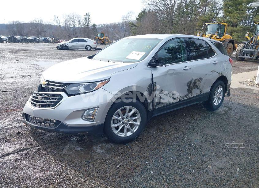 Photo 2 of 2020 Chevrolet Equinox AWD LT 1.5L TURBO (VIN 2GNAXUEV8L6157192)