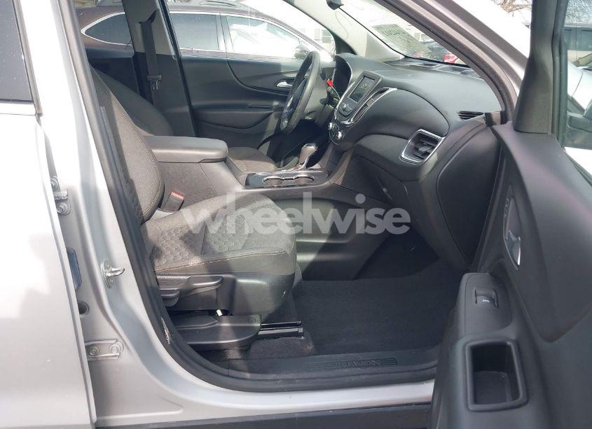 Photo 5 of 2020 Chevrolet Equinox AWD LT 1.5L TURBO (VIN 2GNAXUEV8L6157192)