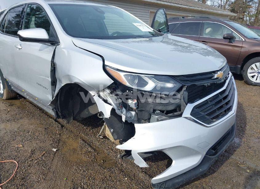 Photo 6 of 2020 Chevrolet Equinox AWD LT 1.5L TURBO (VIN 2GNAXUEV8L6157192)