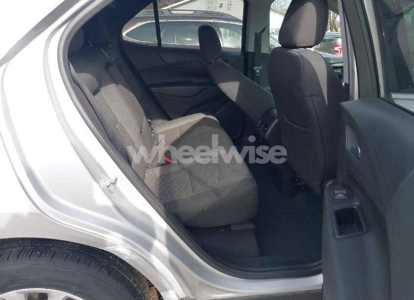 Photo 8 of 2020 Chevrolet Equinox AWD LT 1.5L TURBO (VIN 2GNAXUEV8L6157192)