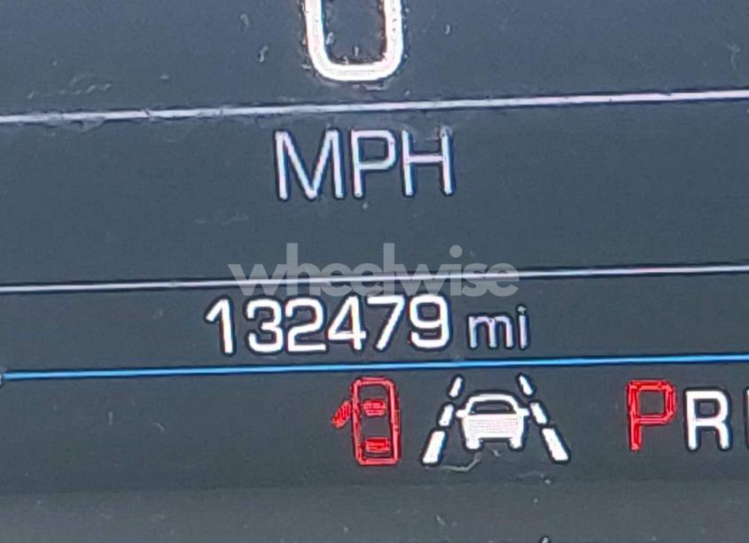 Photo 16 of 2020 Chevrolet Equinox AWD LT 1.5L TURBO (VIN 2GNAXUEV8L6165776)