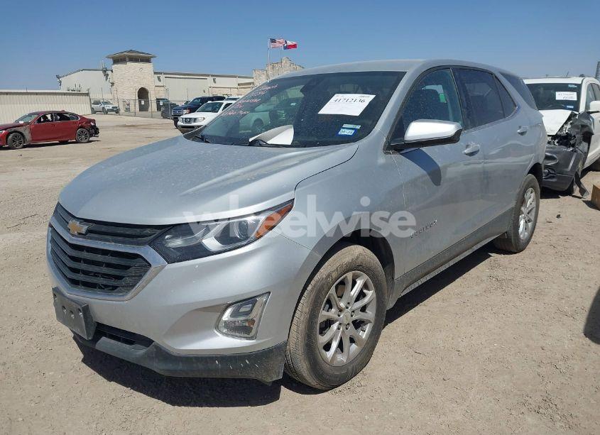 Photo 2 of 2020 Chevrolet Equinox AWD LT 1.5L TURBO (VIN 2GNAXUEV8L6165776)