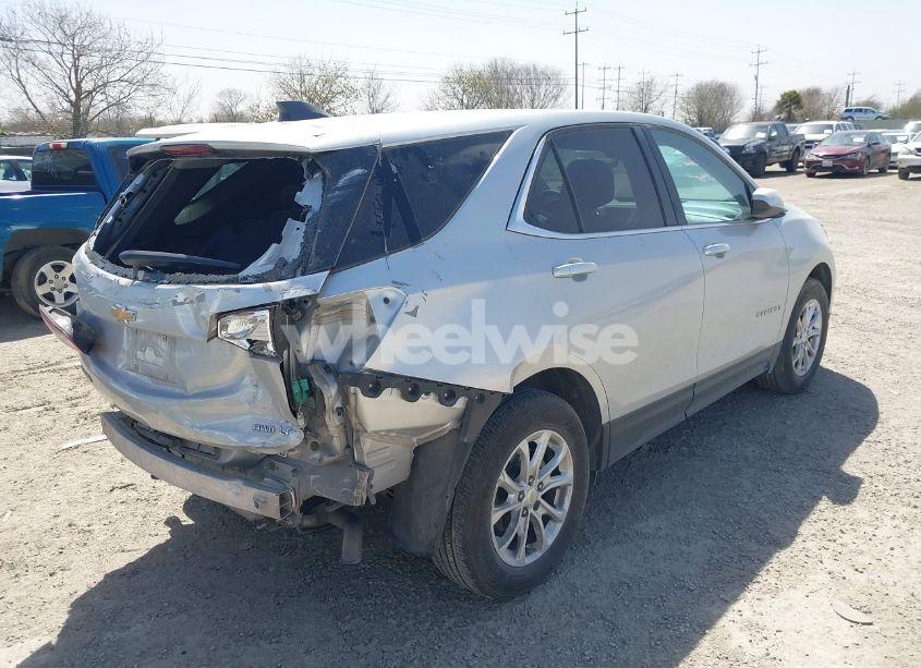 Photo 4 of 2020 Chevrolet Equinox AWD LT 1.5L TURBO (VIN 2GNAXUEV8L6165776)