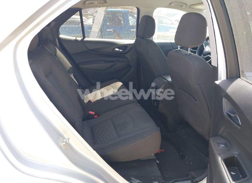 Photo 8 of 2020 Chevrolet Equinox AWD LT 1.5L TURBO (VIN 2GNAXUEV8L6165776)