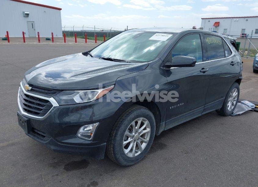 Photo 2 of 2020 Chevrolet Equinox AWD LT 1.5L TURBO (VIN 2GNAXUEV8L6240962)