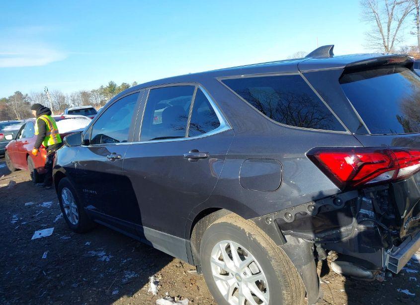 Photo 14 of 2022 Chevrolet Equinox AWD LT (VIN 2GNAXUEV8N6155610)