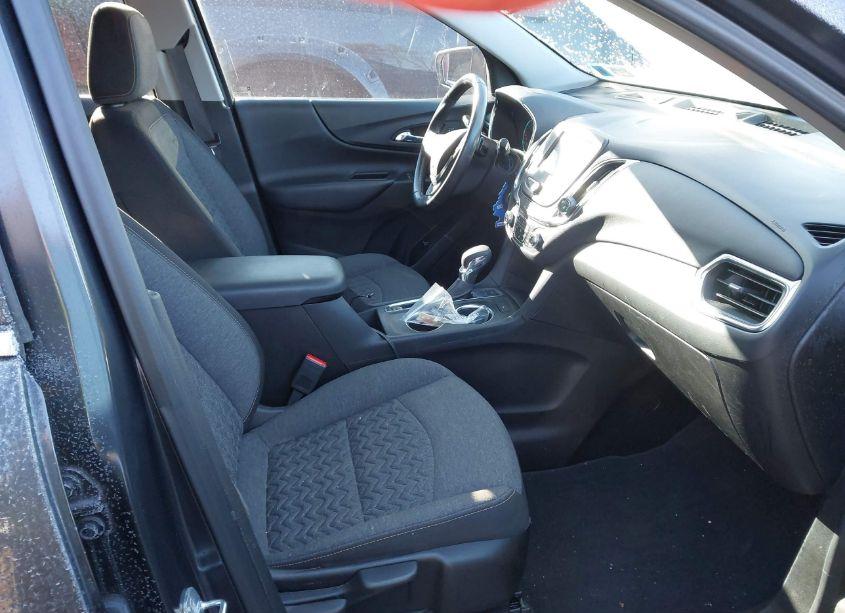 Photo 5 of 2022 Chevrolet Equinox AWD LT (VIN 2GNAXUEV8N6155610)