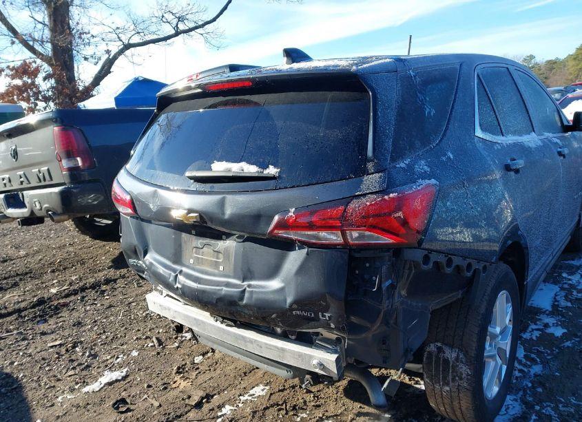 Photo 6 of 2022 Chevrolet Equinox AWD LT (VIN 2GNAXUEV8N6155610)