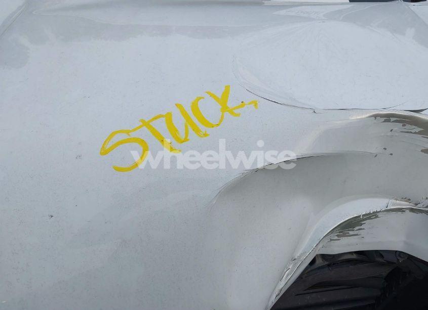 Photo 10 of 2019 Chevrolet Equinox LT (VIN 2GNAXUEV9K6147656)