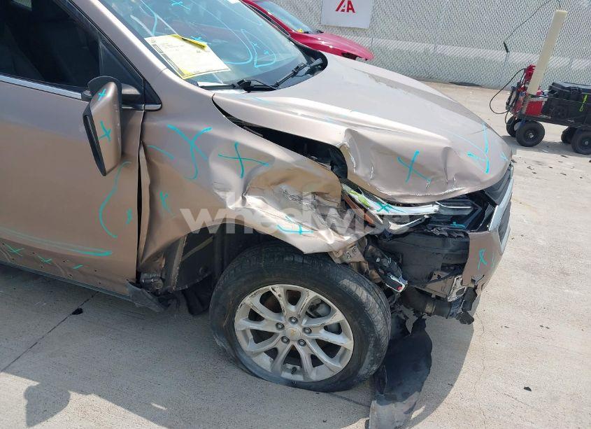 Photo 17 of 2019 Chevrolet Equinox LT (VIN 2GNAXUEV9K6169267)