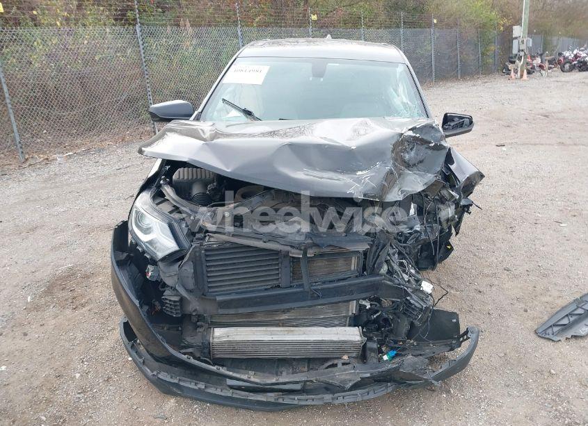 Photo 13 of 2019 Chevrolet Equinox LT (VIN 2GNAXUEV9K6191902)