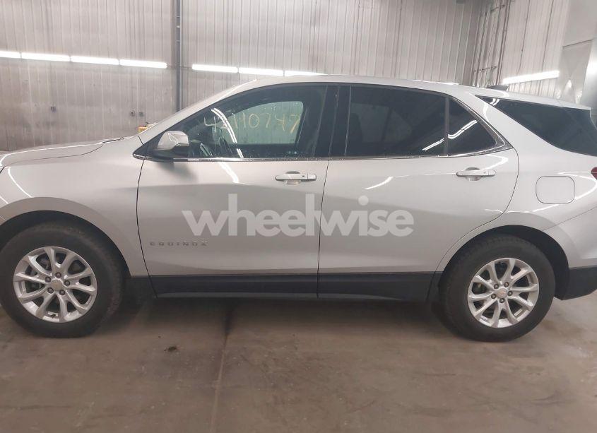 Photo 15 of 2019 Chevrolet Equinox LT (VIN 2GNAXUEV9K6204180)