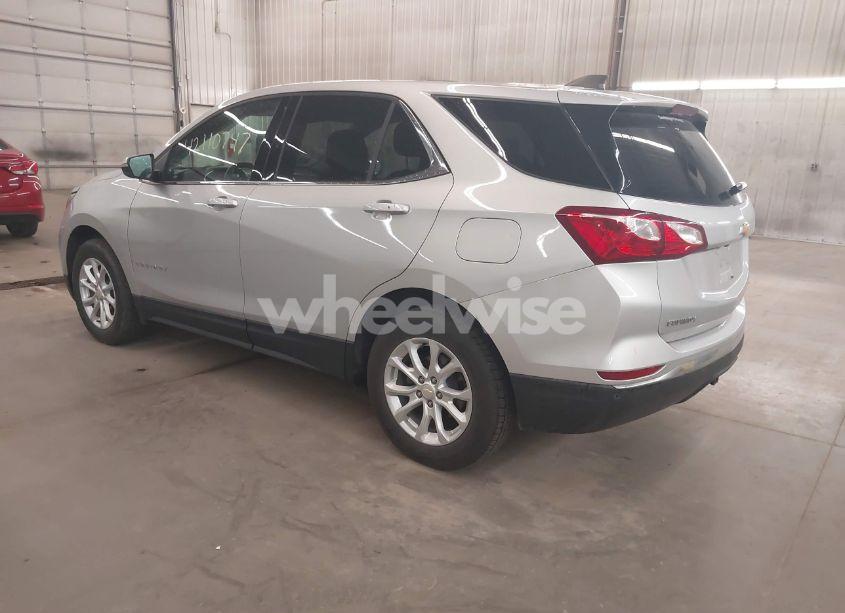 Photo 3 of 2019 Chevrolet Equinox LT (VIN 2GNAXUEV9K6204180)
