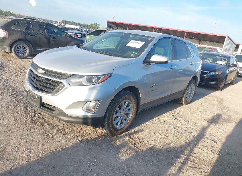 Photo 2 of 2019 Chevrolet Equinox LT (VIN 2GNAXUEV9K6288078)