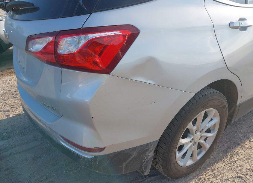 Photo 6 of 2019 Chevrolet Equinox LT (VIN 2GNAXUEV9K6288078)