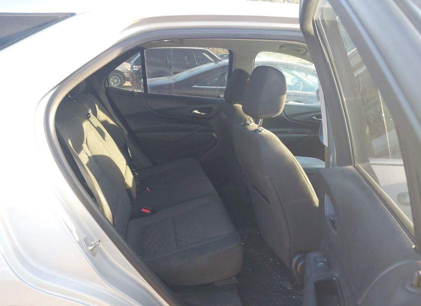 Photo 8 of 2019 Chevrolet Equinox LT (VIN 2GNAXUEV9K6288078)