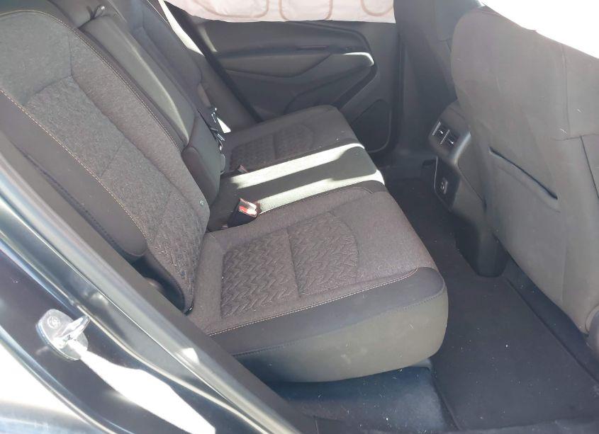 Photo 8 of 2022 Chevrolet Equinox AWD LT (VIN 2GNAXUEV9N6110353)