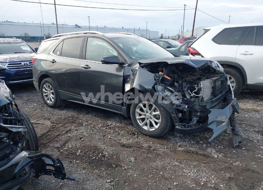 2019 Chevrolet Equinox LT (VIN 2GNAXUEVXK6108381) main photo