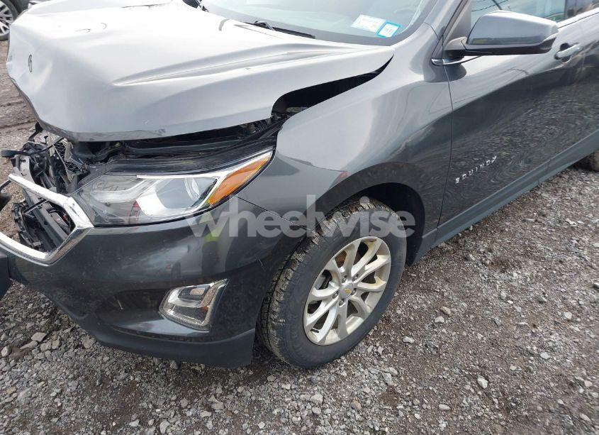 Photo 6 of 2019 Chevrolet Equinox LT (VIN 2GNAXUEVXK6108381)