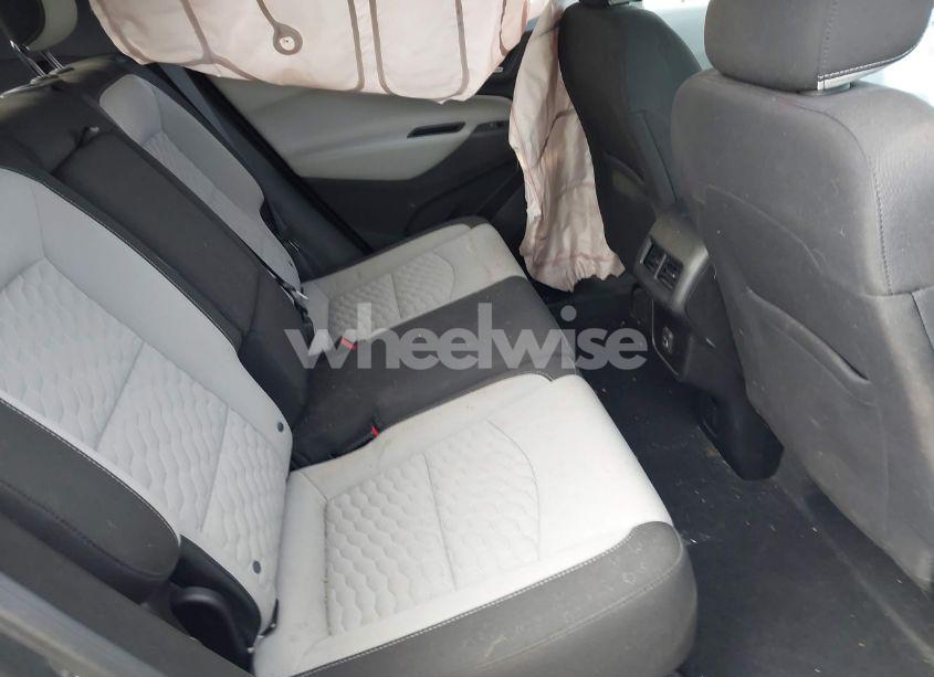 Photo 8 of 2019 Chevrolet Equinox LT (VIN 2GNAXUEVXK6108381)